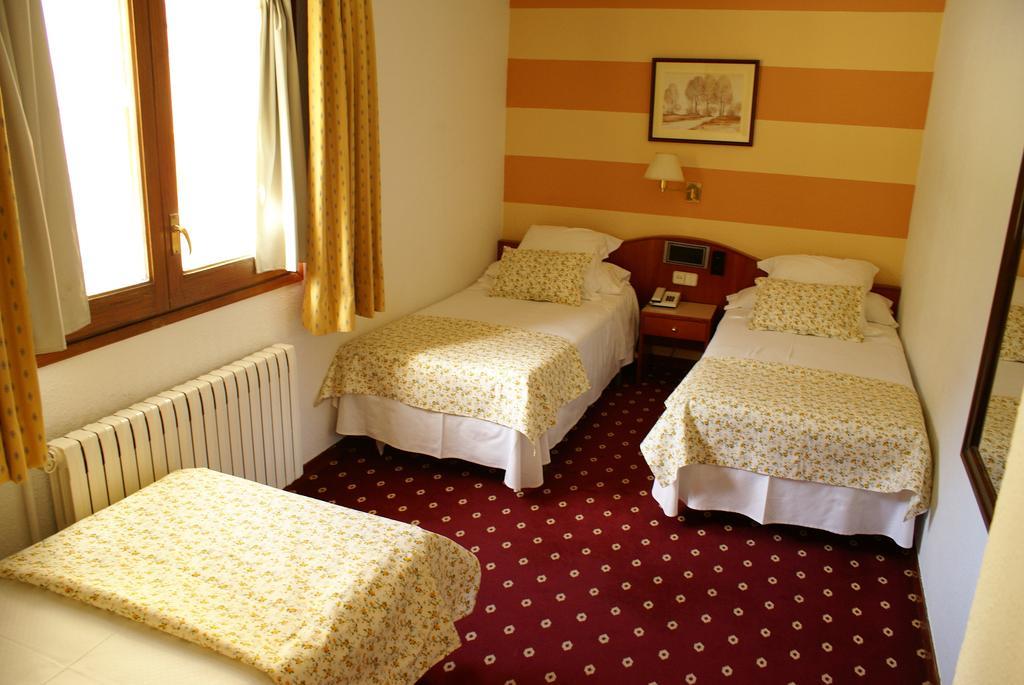 Hotel Edelweiss Arties Oda fotoğraf